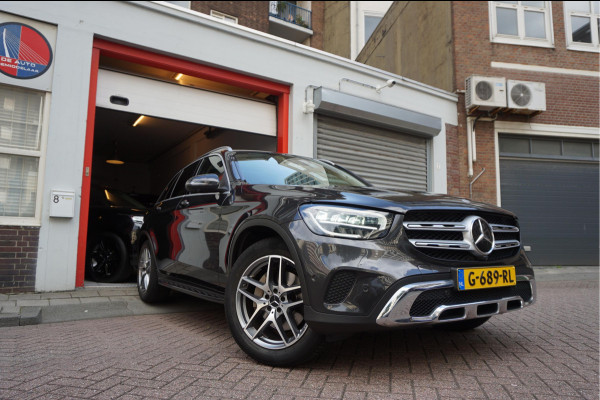 Mercedes-Benz GLC 200 Business Solution Limited | Origineel NL | Panoramadak | Trekhaak | Adaptive + Lane Departure | 360 camera | Apple Carplay | Geperforreerd lederen interieur | AMG sportvelgen