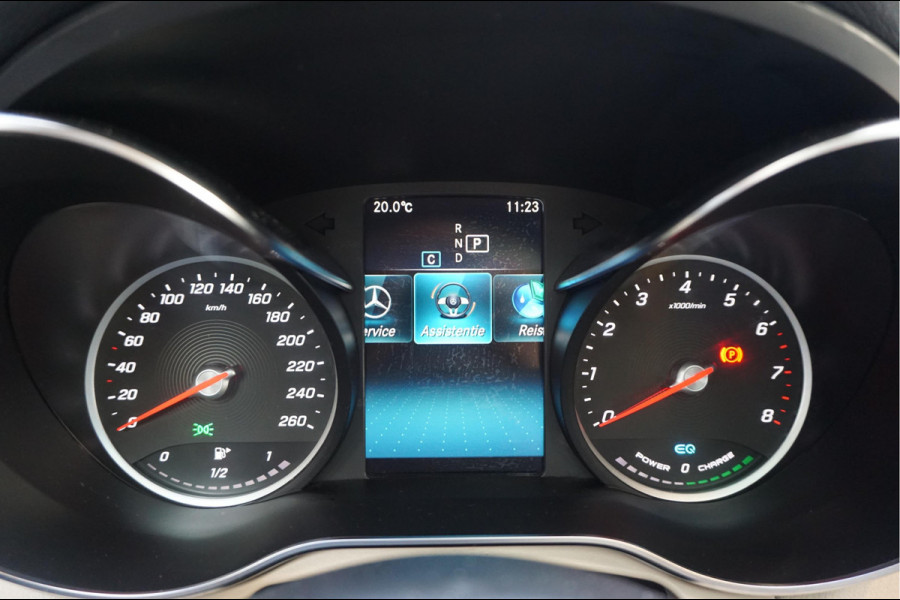 Mercedes-Benz GLC 200 Business Solution Limited | Origineel NL | Panoramadak | Trekhaak | Adaptive + Lane Departure | 360 camera | Apple Carplay | Geperforreerd lederen interieur | AMG sportvelgen