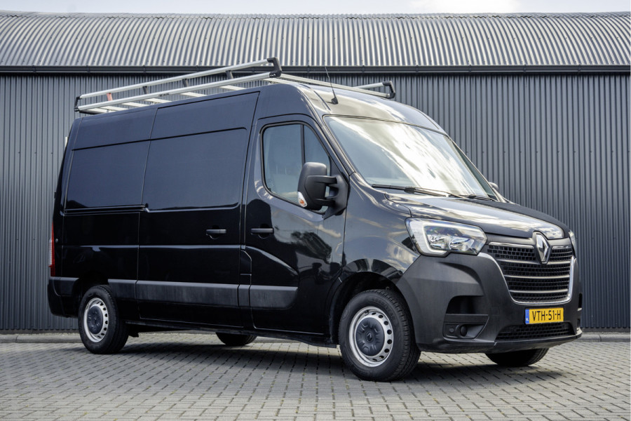 Renault Master T35 dCi 135 | L2H2 | Navi | Imperiaal | Ladder | LED | PDC | Euro 6
