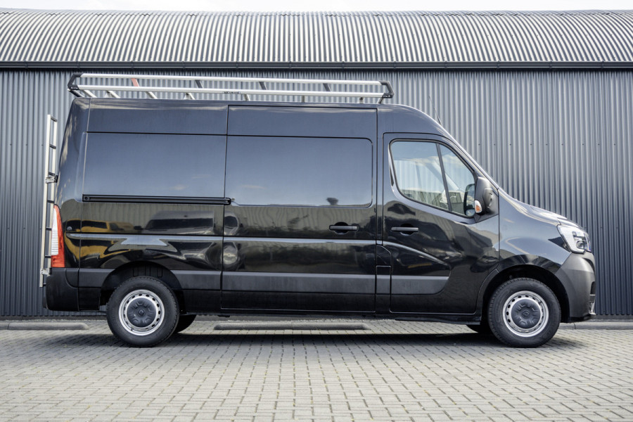 Renault Master T35 dCi 135 | L2H2 | Navi | Imperiaal | Ladder | LED | PDC | Euro 6