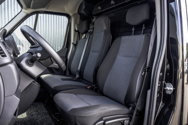 Renault Master T35 dCi 135 | L2H2 | Navi | Imperiaal | Ladder | LED | PDC | Euro 6