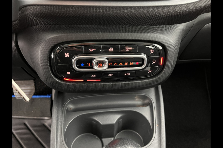 Smart Forfour electric drive prime 18 kWh *PANO | LUXURY-LEATHER | NAVI-FULLMAP | CAMERA | HEATED-COMFORTSEATS | AIRCO | CRUISE | 15''ALU*