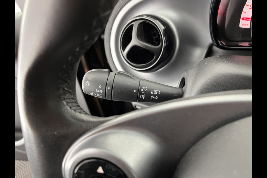 Smart Forfour electric drive prime 18 kWh *PANO | LUXURY-LEATHER | NAVI-FULLMAP | CAMERA | HEATED-COMFORTSEATS | AIRCO | CRUISE | 15''ALU*