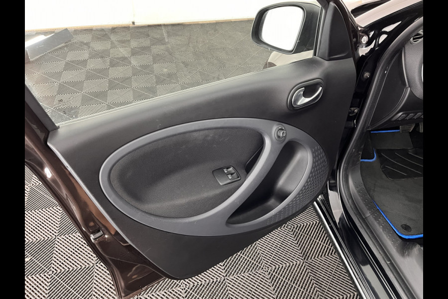 Smart Forfour electric drive prime 18 kWh *PANO | LUXURY-LEATHER | NAVI-FULLMAP | CAMERA | HEATED-COMFORTSEATS | AIRCO | CRUISE | 15''ALU*
