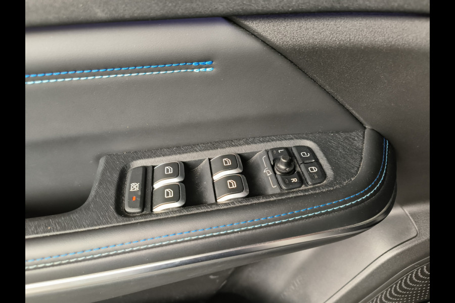 Lynk & Co 01 1.5  261PK Plug-in Hybrid * 360* camera Pano/dak Apple/Carplay Adaptive/Cruise Rijklaar + Fabrieksgarantie tot 02-2027 Henk Jongen Auto's in Helmond,  al 50 jaar service zoals 't hoort!