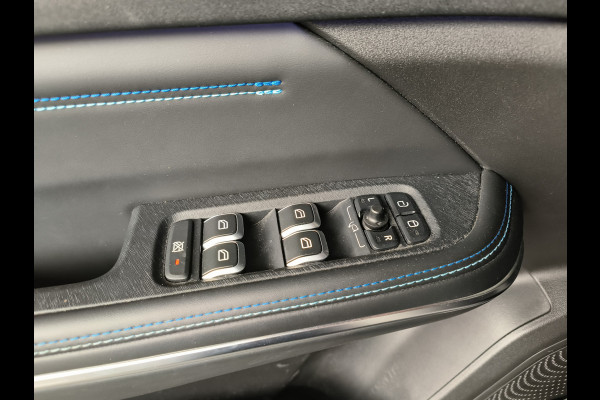 Lynk & Co 01 1.5  261PK Plug-in Hybrid * 360* camera Pano/dak Apple/Carplay Adaptive/Cruise Rijklaar + Fabrieksgarantie tot 02-2027 Henk Jongen Auto's in Helmond,  al 50 jaar service zoals 't hoort!