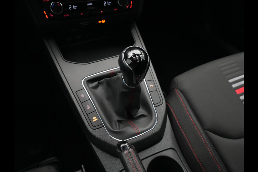 Seat Ibiza 1.0 TSI 115pk FR Business Intense Panorama Beats Audio Navigatie Camera Stoelverwarming 115