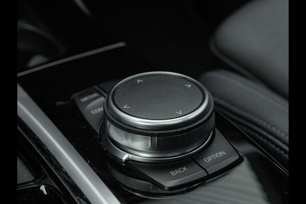 BMW X3 M40i xDrive - Pano - Trekhaak - Memory - Harman Kardon - Standkachel