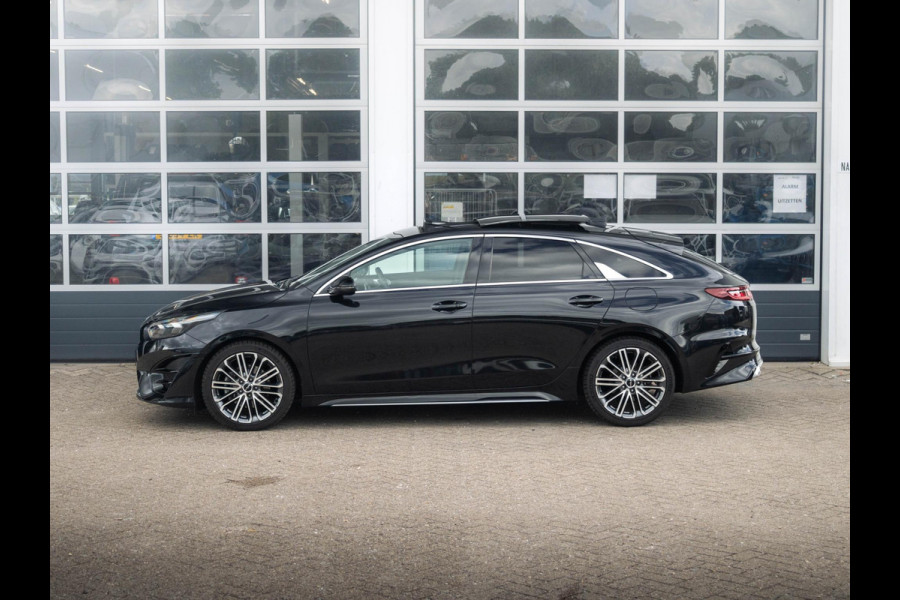 Kia ProCeed 1.5 T-GDi GT-PlusLine | Automaat | Pano dak | 18" velgen | Clima | Cruise | GT interieur
