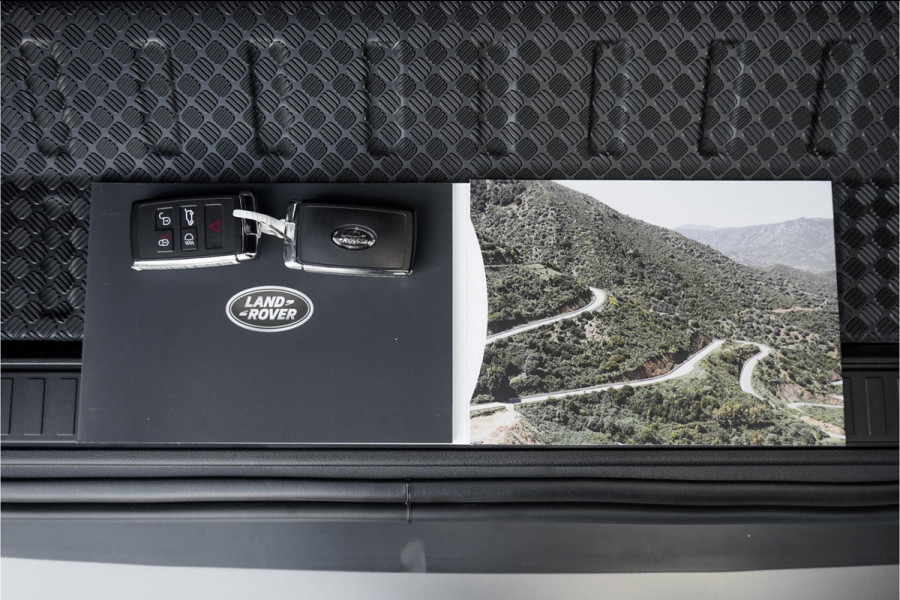 Land Rover Defender 110 2.0 P300e 110 X-Dynamic SE Pano ACC 360° Memory Seats