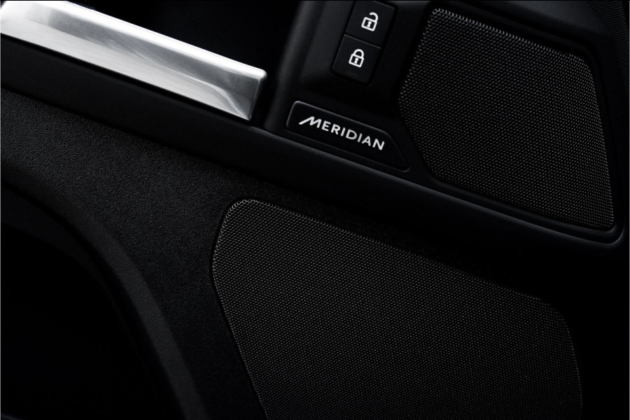 Land Rover Defender 110 2.0 P300e 110 X-Dynamic SE Pano ACC 360° Memory Seats