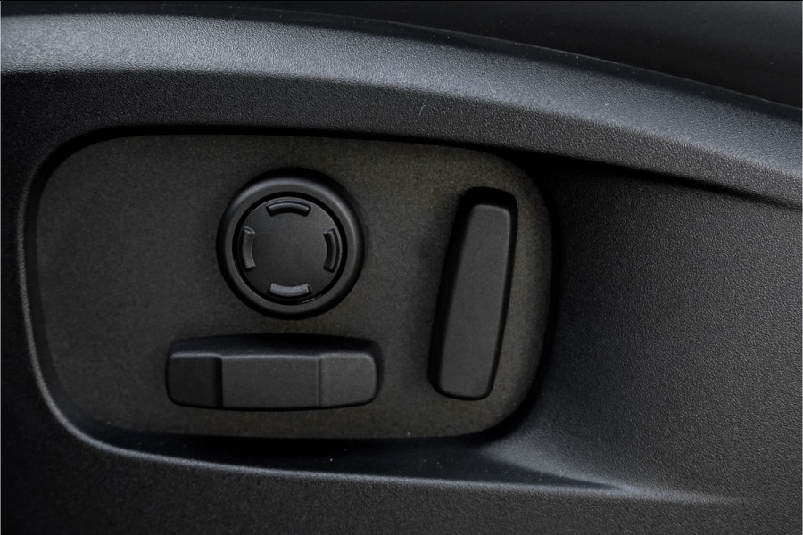 Land Rover Defender 110 2.0 P300e 110 X-Dynamic SE Pano ACC 360° Memory Seats