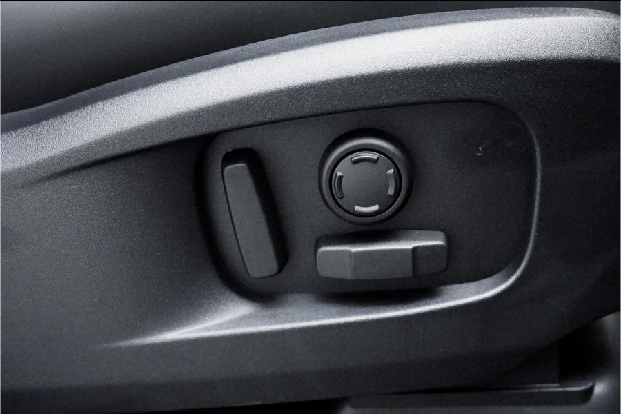 Land Rover Defender 110 2.0 P300e 110 X-Dynamic SE Pano ACC 360° Memory Seats