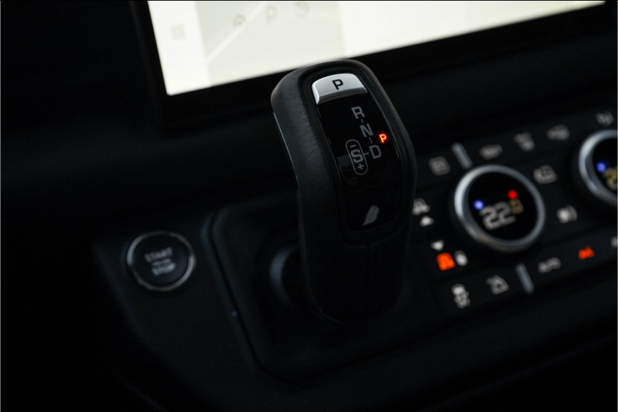 Land Rover Defender 110 2.0 P300e 110 X-Dynamic SE Pano ACC 360° Memory Seats