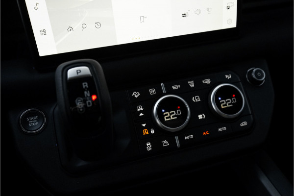 Land Rover Defender 110 2.0 P300e 110 X-Dynamic SE Pano ACC 360° Memory Seats