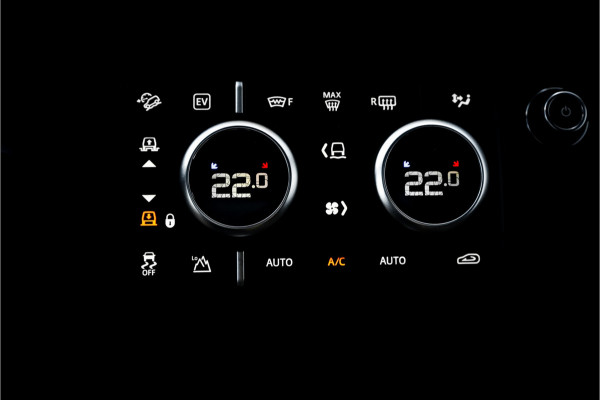 Land Rover Defender 110 2.0 P300e 110 X-Dynamic SE Pano ACC 360° Memory Seats