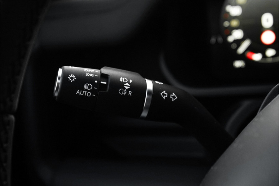 Land Rover Defender 110 2.0 P300e 110 X-Dynamic SE Pano ACC 360° Memory Seats