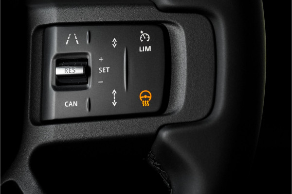 Land Rover Defender 110 2.0 P300e 110 X-Dynamic SE Pano ACC 360° Memory Seats