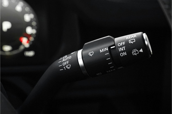 Land Rover Defender 110 2.0 P300e 110 X-Dynamic SE Pano ACC 360° Memory Seats