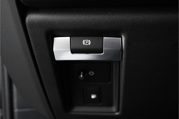 Land Rover Defender 110 2.0 P300e 110 X-Dynamic SE Pano ACC 360° Memory Seats