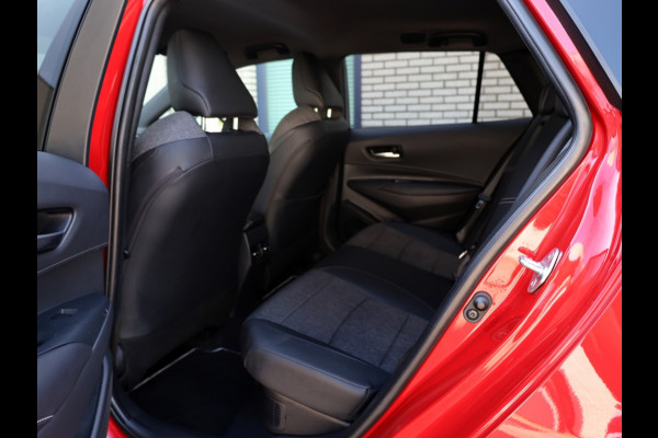 Toyota Corolla Touring Sports Hybrid 200 Dynamic | Half Leder | Stoelverwarming | Parkeersenso