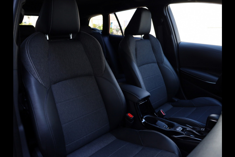Toyota Corolla Touring Sports Hybrid 200 Dynamic | Half Leder | Stoelverwarming | Parkeersenso