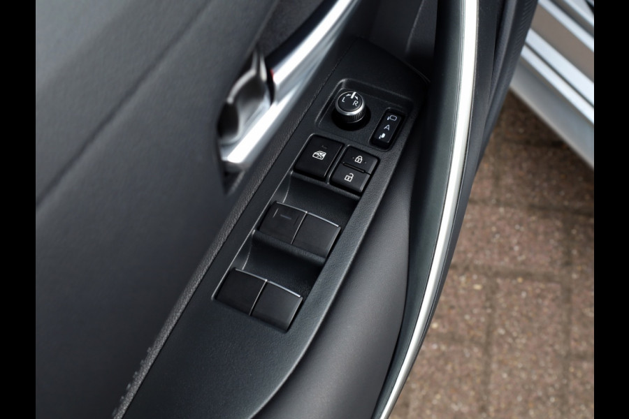 Toyota Corolla Touring Sports Hybrid 200 Dynamic | LED | Stoelverwarming | Electrische Achterk