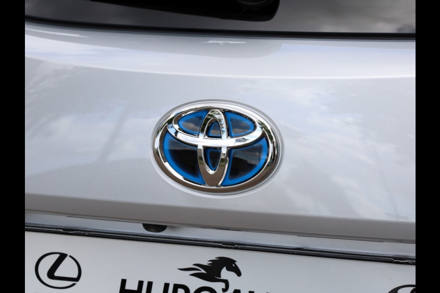 Toyota Corolla Touring Sports Hybrid 200 Dynamic | LED | Stoelverwarming | Electrische Achterk