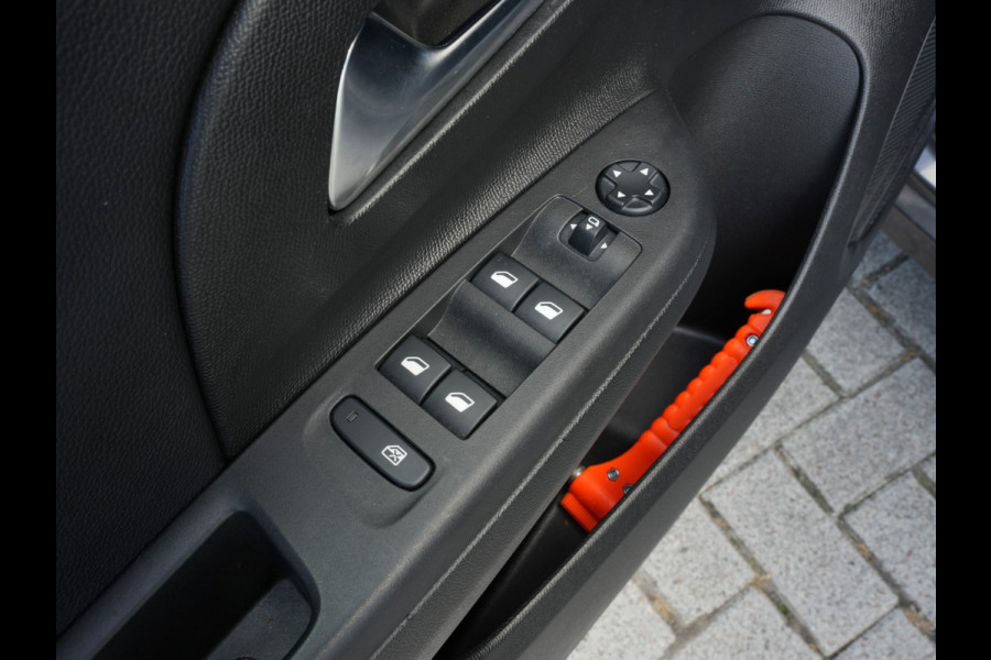 Opel CORSA-E Elegance 50 kWh | LED | Navigatie | Stoelverwarming | Clima | Android/Apple Carplay