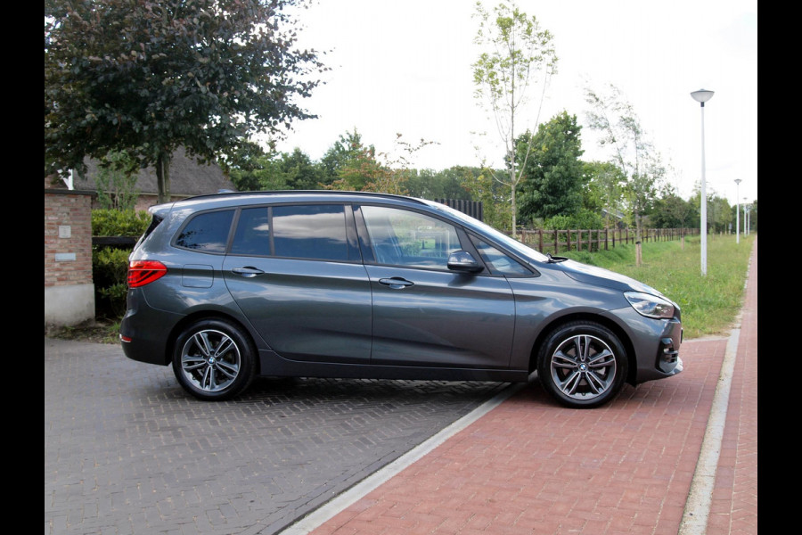 BMW 2 Serie Gran Tourer 216i 7p. High Executive | Head-up display | Trekhaak | Cruise Control | Parkeersensoren |