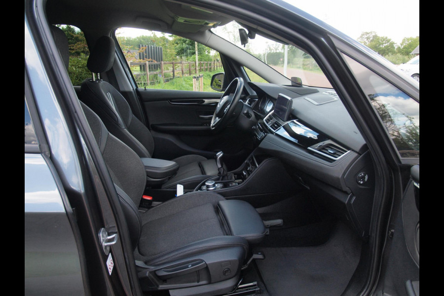 BMW 2 Serie Gran Tourer 216i 7p. High Executive | Head-up display | Trekhaak | Cruise Control | Parkeersensoren |