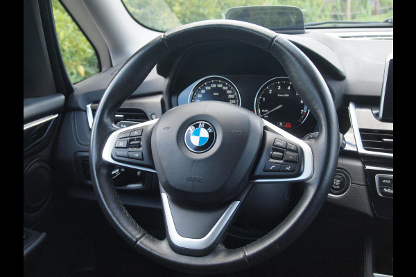 BMW 2 Serie Gran Tourer 216i 7p. High Executive | Head-up display | Trekhaak | Cruise Control | Parkeersensoren |