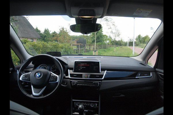 BMW 2 Serie Gran Tourer 216i 7p. High Executive | Head-up display | Trekhaak | Cruise Control | Parkeersensoren |