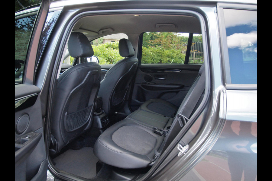 BMW 2 Serie Gran Tourer 216i 7p. High Executive | Head-up display | Trekhaak | Cruise Control | Parkeersensoren |