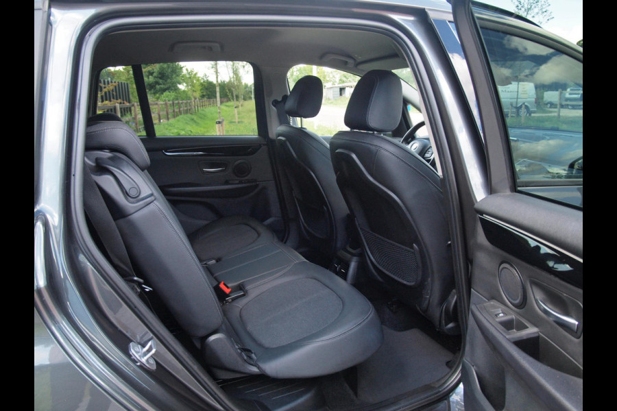BMW 2 Serie Gran Tourer 216i 7p. High Executive | Head-up display | Trekhaak | Cruise Control | Parkeersensoren |