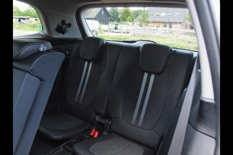 BMW 2 Serie Gran Tourer 216i 7p. High Executive | Head-up display | Trekhaak | Cruise Control | Parkeersensoren |