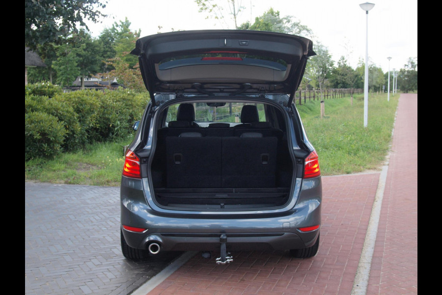 BMW 2 Serie Gran Tourer 216i 7p. High Executive | Head-up display | Trekhaak | Cruise Control | Parkeersensoren |