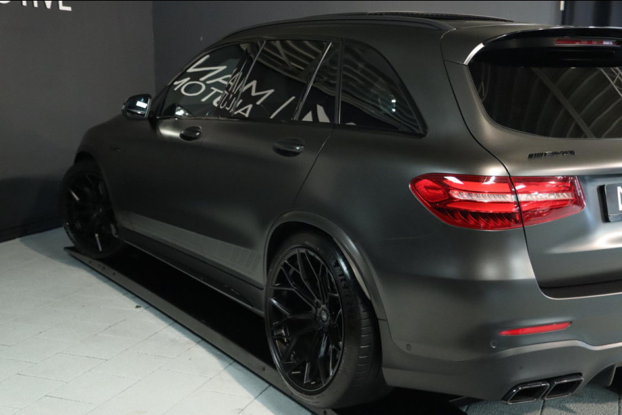 Mercedes-Benz GLC AMG 63 S 4MATIC+ / CARBON KERAMISCH / MEMORY / BRUMSTER / KEYLESS / PANO / AUTOPILOT / LUCHTVERING
