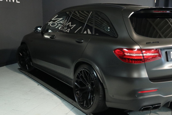 Mercedes-Benz GLC AMG 63 S 4MATIC+ / CARBON KERAMISCH / MEMORY / BRUMSTER / KEYLESS / PANO / AUTOPILOT / LUCHTVERING
