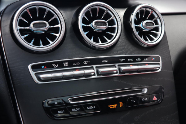 Mercedes-Benz GLC AMG 63 S 4MATIC+ / CARBON KERAMISCH / MEMORY / BRUMSTER / KEYLESS / PANO / AUTOPILOT / LUCHTVERING