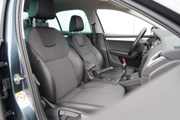 Škoda Octavia 1.0 TSI Greentech Business Edition / 1e Eigenaar / Navi / Stoelverwarming / NL-Auto!