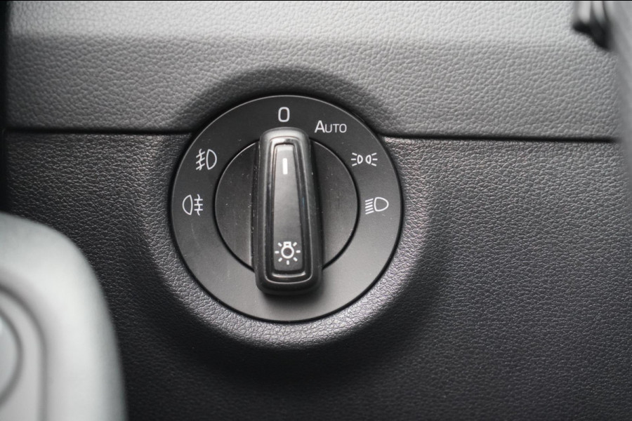 Škoda Octavia 1.0 TSI Greentech Business Edition / 1e Eigenaar / Navi / Stoelverwarming / NL-Auto!