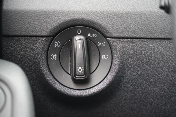 Škoda Octavia 1.0 TSI Greentech Business Edition / 1e Eigenaar / Navi / Stoelverwarming / NL-Auto!
