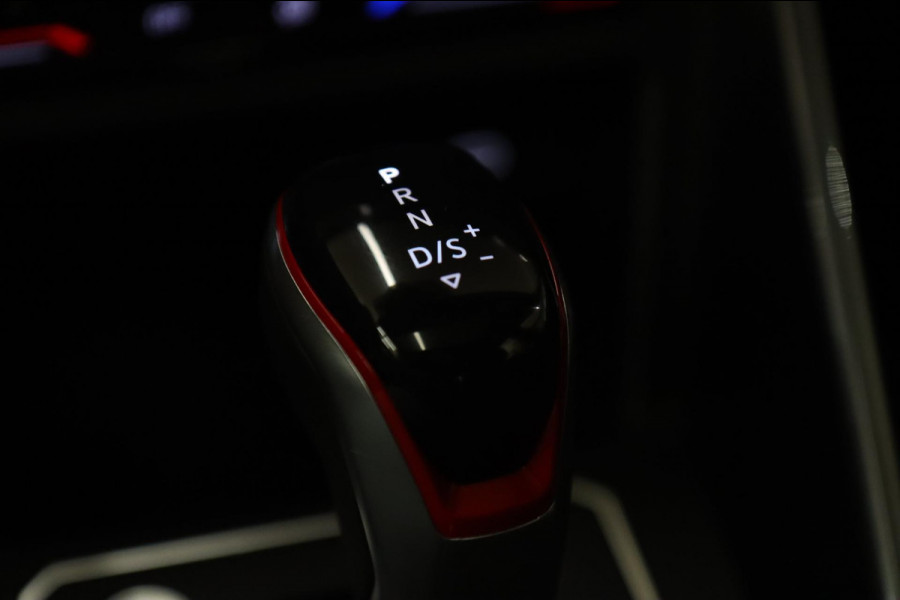 Volkswagen Polo 2.0 TSI GTI PANO/IQ/KEYLESS/BEATS/CAM/CARPLAY/BOMVOL