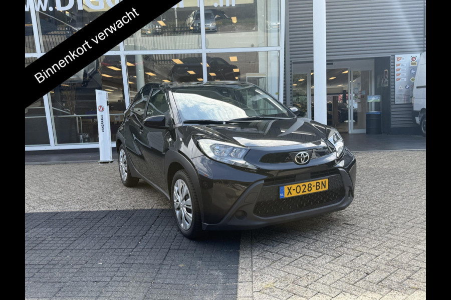 Toyota Aygo X 1.0 VVT-i Play CARPLAY NAVI GARANTIE TOT 10-2033! . ADAPTIEVE CRUISE CONTROL . ACHTERUITRIJCAMERA .