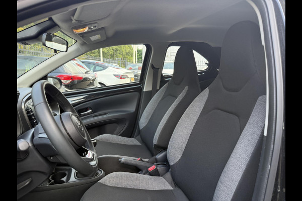 Toyota Aygo X 1.0 VVT-i Play CARPLAY NAVI GARANTIE TOT 10-2033! . ADAPTIEVE CRUISE CONTROL . ACHTERUITRIJCAMERA .