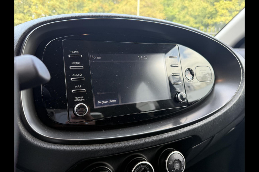 Toyota Aygo X 1.0 VVT-i Play CARPLAY NAVI GARANTIE TOT 10-2033! . ADAPTIEVE CRUISE CONTROL . ACHTERUITRIJCAMERA .