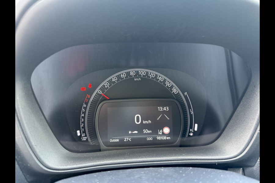 Toyota Aygo X 1.0 VVT-i Play CARPLAY NAVI GARANTIE TOT 10-2033! . ADAPTIEVE CRUISE CONTROL . ACHTERUITRIJCAMERA .