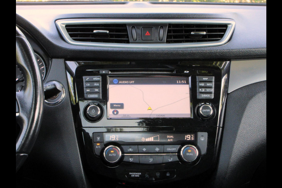 Nissan QASHQAI 1.2 N-Connecta*Navi*Camera*Pano.dak*