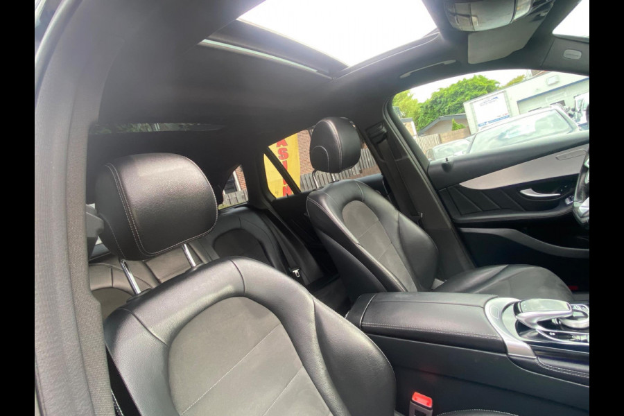 Mercedes-Benz GLC 250 4X4/AMG-NIGHT-PAKKET/PANO/SFEER/CAMERA/LANE
